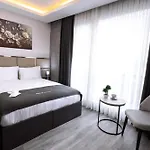 Meyzi Hotel