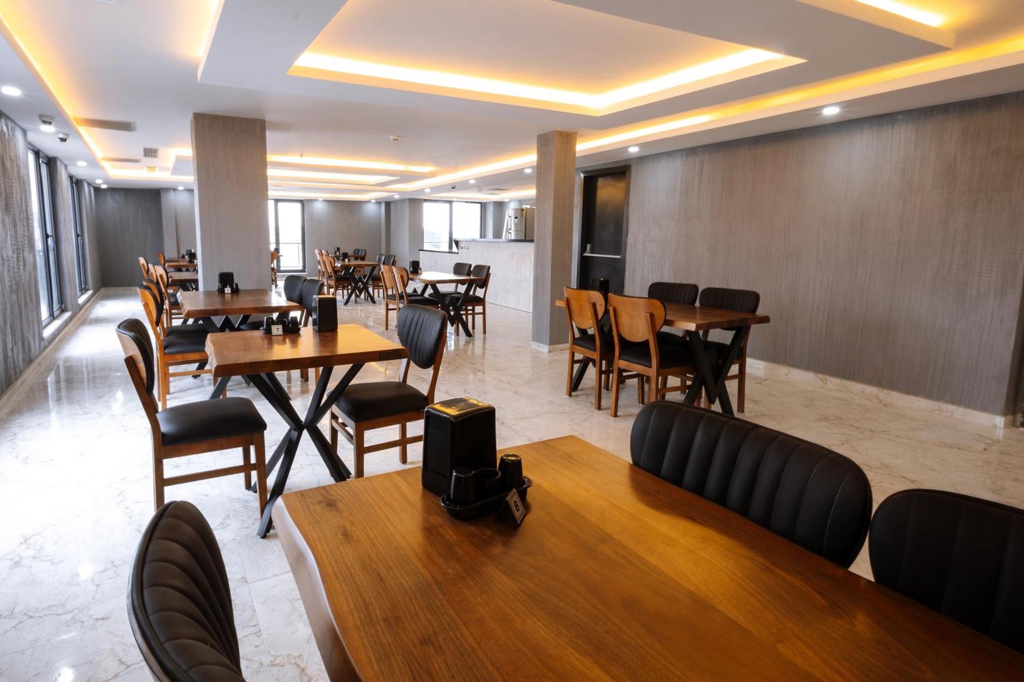 Meyzi Hotel
